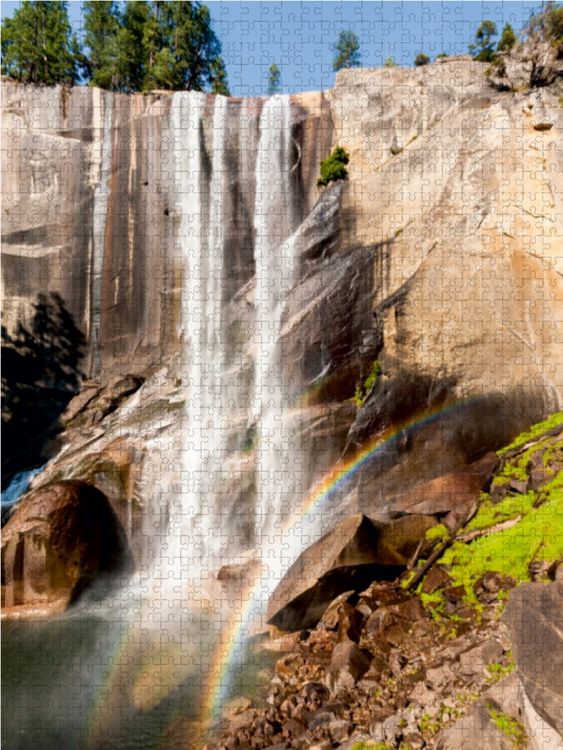 Produktbild: Vernal Falls - Yosemite 2000 Teile Puzzle hoch