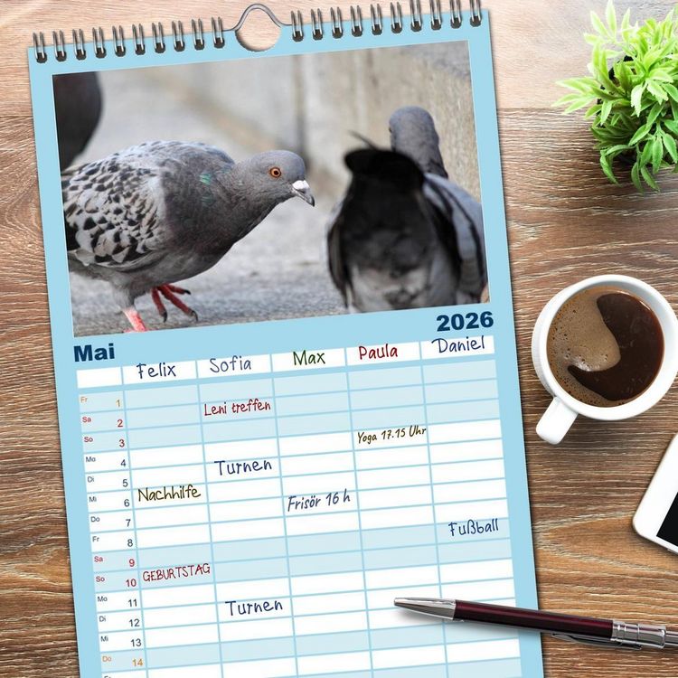 Produktbild: Familienplaner 2026 - Geliebte Tauben mit 5 Spalten (Wandkalender, 21 x 45 cm) CALVENDO