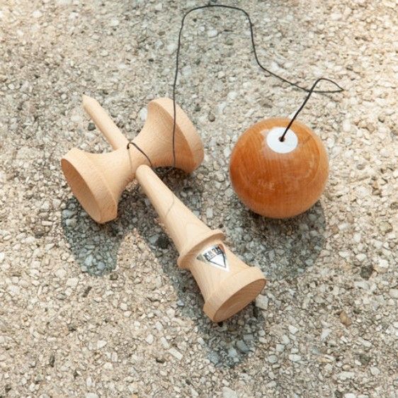 Produktbild: KROM Kendama POP LOL naked