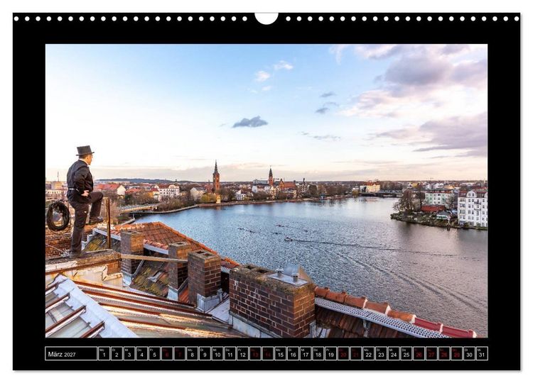 Produktbild: Schornsteinfeger &uuml;ber Berlin - Die Gl&uuml;cksbringer auf den D&auml;chern der Hauptstadt (Wandkalender 2027 DIN A3 quer), CALVENDO Monatskalender