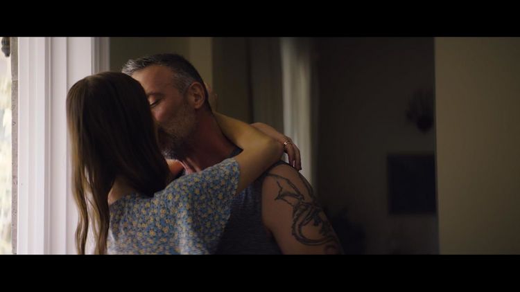 Produktbild: The Girl In The Pool