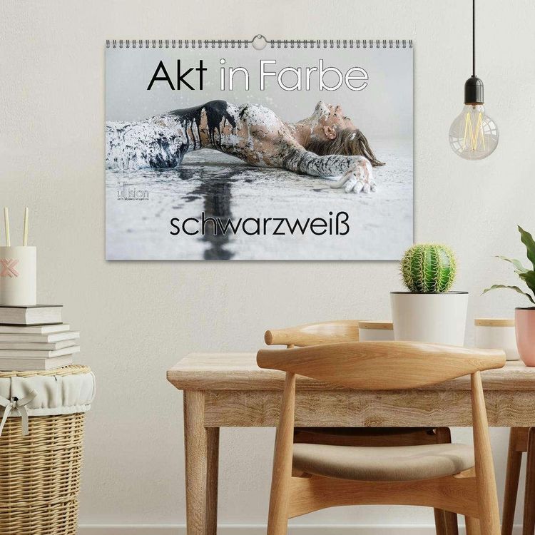 Produktbild: Akt in Farbe &ndash; schwarzwei&szlig; (Wandkalender 2026 DIN A3 quer), CALVENDO Monatskalender
