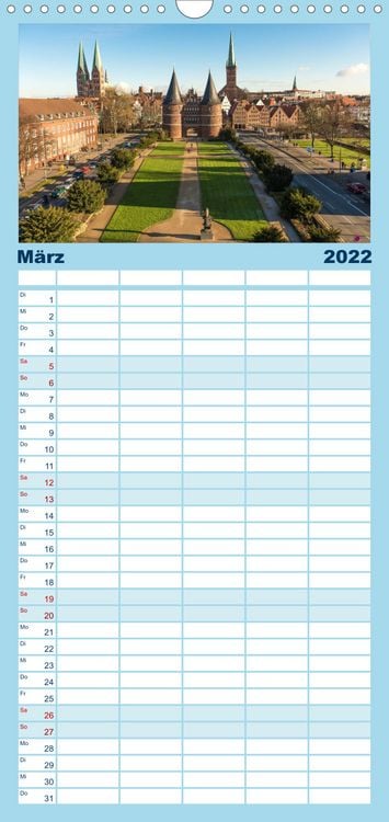Produktbild: Familienplaner Ansichten der L&uuml;becker Altstadtinsel (Wandkalender 2022 , 21 cm x 45 cm, hoch)