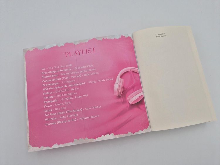 Produktbild: Silk & Scandals