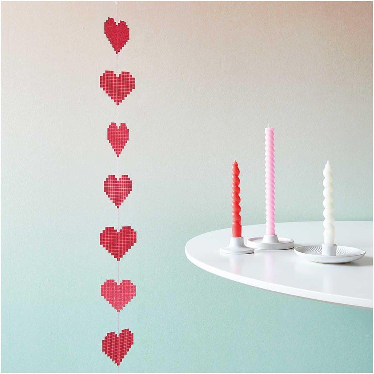 Produktbild: Gen&auml;hte Girlande Pixel, Herzen, , 2,3 m