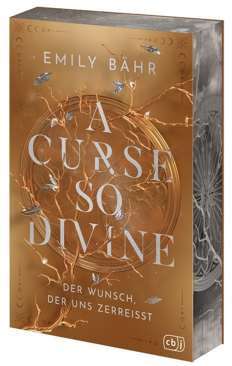 Bild vom Artikel A Curse so Divine – Der Wunsch, der uns zerreißt vom Autor Emily Bähr