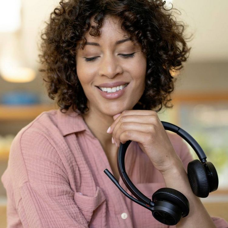 Produktbild: HP Poly Voyager 4320 USB-C Headset +BT700 Dongle On Ear Headset Bluetooth&reg; Stereo Schwarz Noise Cancelling Computer