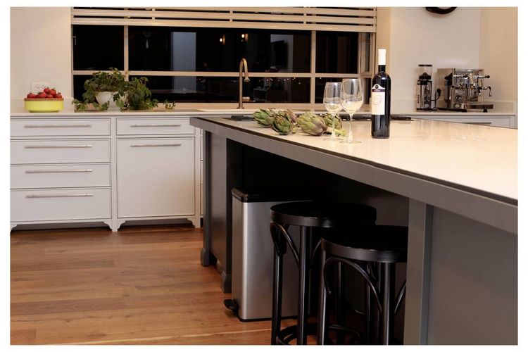 Produktbild: Curver 213298 M&uuml;lleimer 40l (B x H x T) 250 x 610 x 420mm Silber, Schwarz 1St.