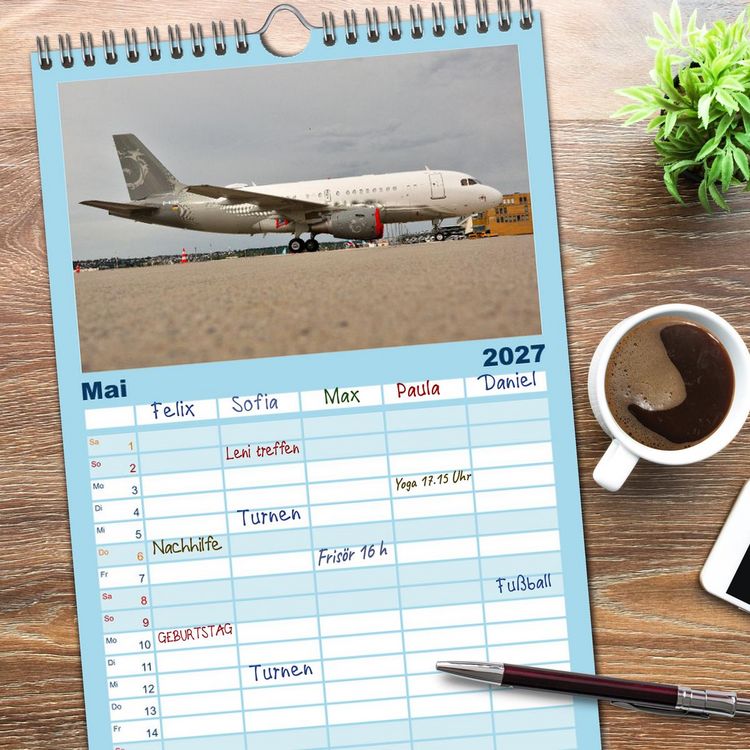 Produktbild: Familienplaner 2027 - Ein Jahr in der Welt der Luftfahrt mit 5 Spalten (Wandkalender, 21 x 45 cm) CALVENDO