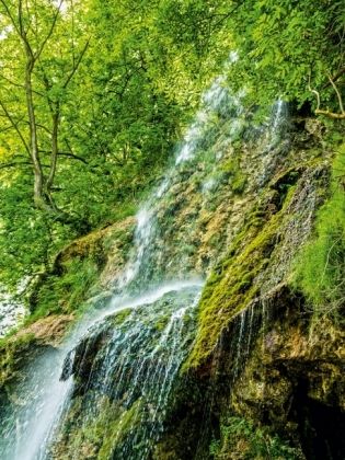 Produktbild: CALVENDO Puzzle Ein Motiv aus dem Kalender Wasserf&auml;lle in Deutschland, Frankreich und auf den Britischen Inseln | 1000 Teile Lege-Gr&ouml;&szlig;e 64x48cm Foto-Puzzle f&uuml;r gl&uuml;ckliche Stunden