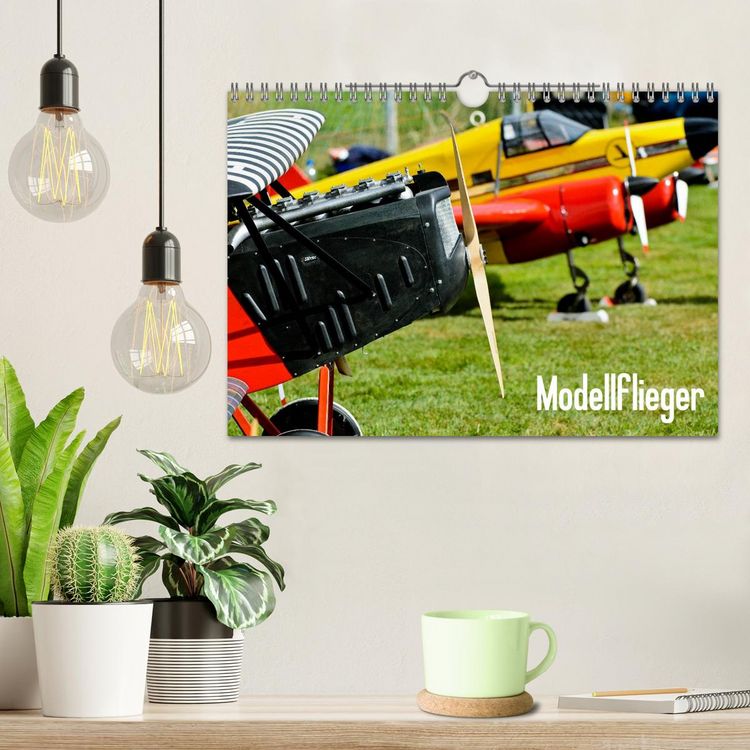 Produktbild: Modellflieger / CH-Version (Wandkalender 2026 DIN A4 quer), CALVENDO Monatskalender