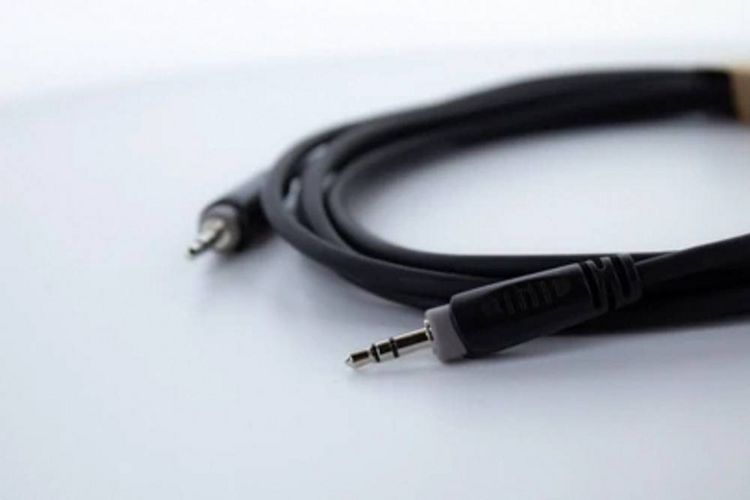 Produktbild: Cordial 14829 Klinke Audio Anschlusskabel [1x Klinkenstecker 3.5 mm - 1x Klinkenstecker 3.5 mm] 1.50 m Schwarz PVC-Mantel, verdrillt