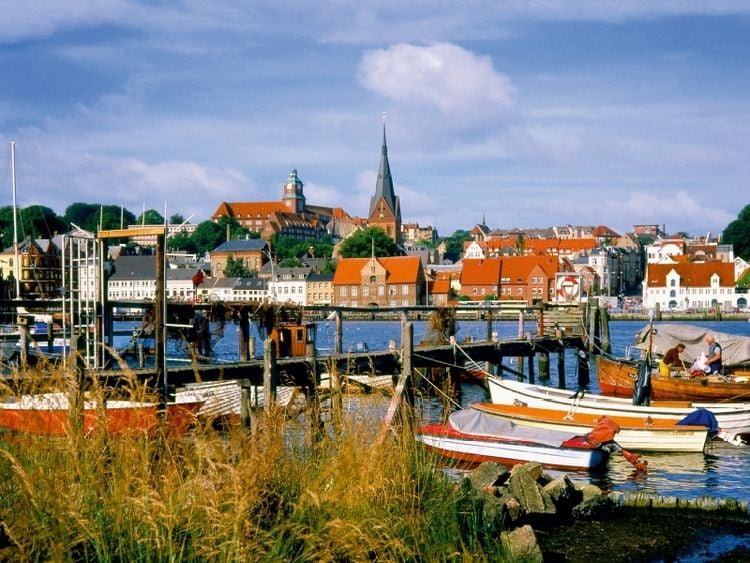 Produktbild: CALVENDO Puzzle Fischerhafen und Stadtansicht Flensburg | 1000 Teile Lege-Gr&ouml;&szlig;e 64x48cm Foto-Puzzle f&uuml;r gl&uuml;ckliche Stunden