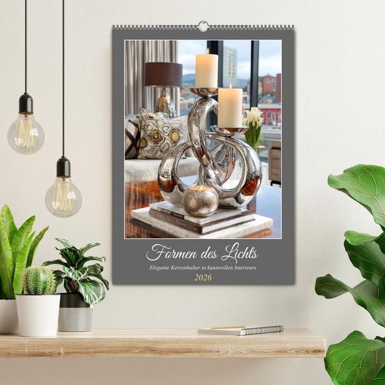 Produktbild: Formen des Lichts. Elegante Kerzenhalter in kunstvollen Interieurs (Wandkalender 2026 DIN A2 hoch), CALVENDO Monatskalender