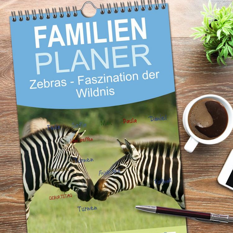 Produktbild: Familienplaner 2026 - Zebras - Faszination der Wildnis mit 5 Spalten (Wandkalender, 21 x 45 cm) CALVENDO