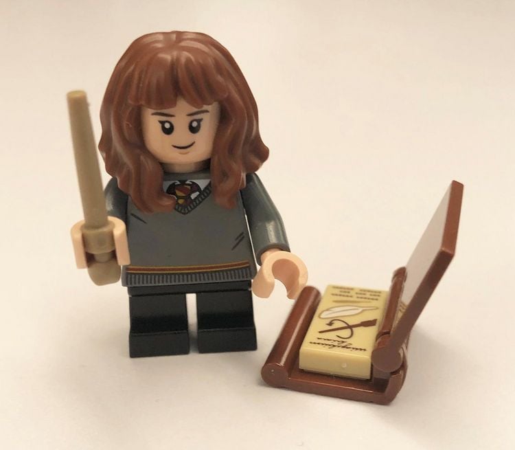 Produktbild: LEGO&reg; Harry Potter: Alles &uuml;ber Hogwarts: Schulf&auml;cher, Zauberspr&uuml;che, Quidditch und mehr!