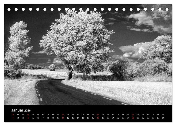 Produktbild: Objekte in schwarz weiss (Tischkalender 2026 DIN A5 quer), CALVENDO Monatskalender