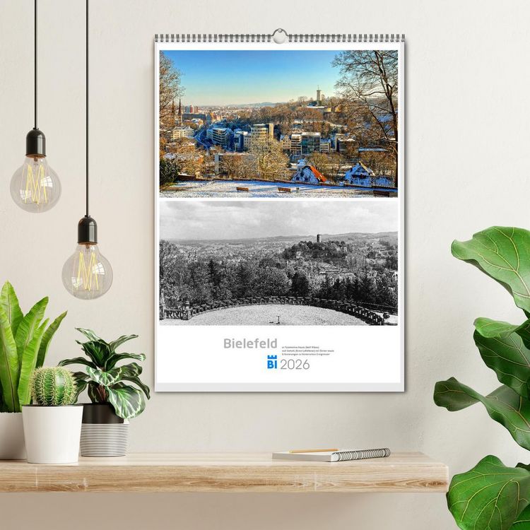 Produktbild: Bielefelder Fotomotive heute und damals mit historischen Ereignissen (Wandkalender 2026 DIN A2 hoch), CALVENDO Monatskalender