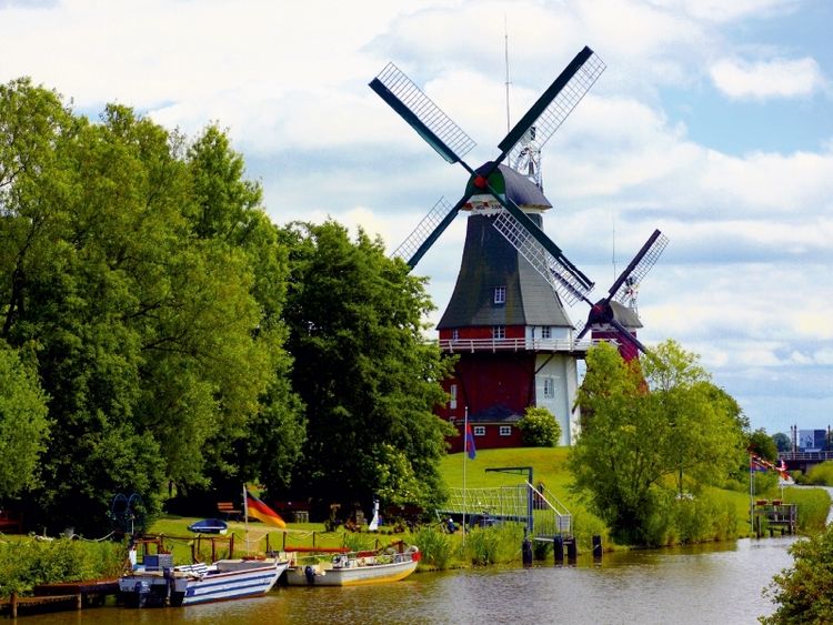 Produktbild: CALVENDO Puzzle Zwillingsm&uuml;hlen vor Greetsiel | 1000 Teile Lege-Gr&ouml;&szlig;e 64x48cm Foto-Puzzle f&uuml;r gl&uuml;ckliche Stunden