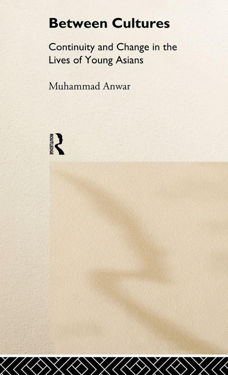 Produktbild: Between Cultures