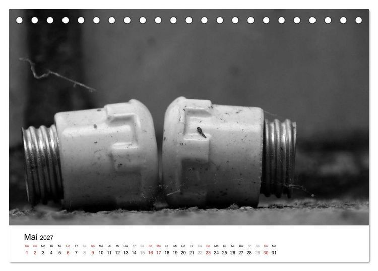 Produktbild: Helden der Arbeit - Alte Arbeitsmittel des Ruhrgebiets (Tischkalender 2027 DIN A5 quer), CALVENDO Monatskalender