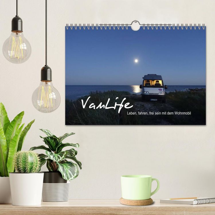 Produktbild: Vanlife - Leben, fahren, frei sein mit dem Wohnmobil (Wandkalender 2026 DIN A4 quer), CALVENDO Monatskalender