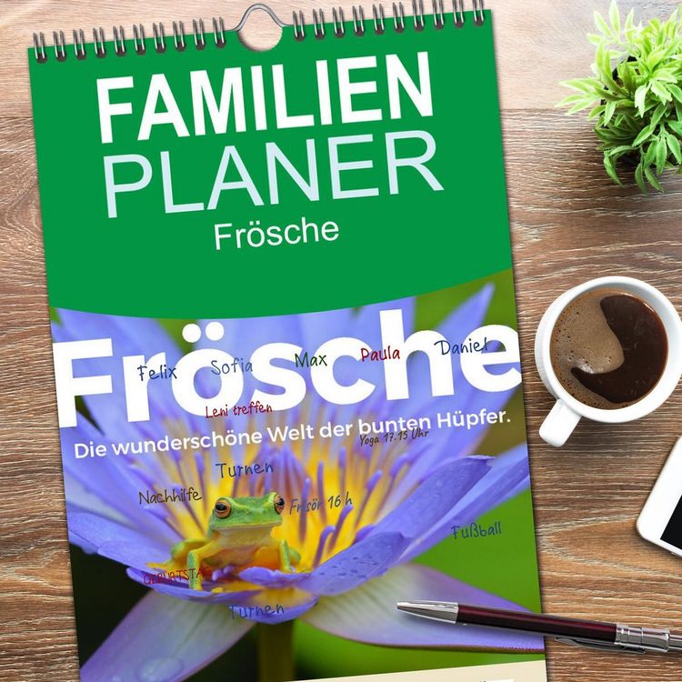 Produktbild: Familienplaner 2026 - Fr&ouml;sche - Die wundersch&ouml;ne Welt der bunten H&uuml;pfer. mit 5 Spalten (Wandkalender, 21 x 45 cm) CALVENDO