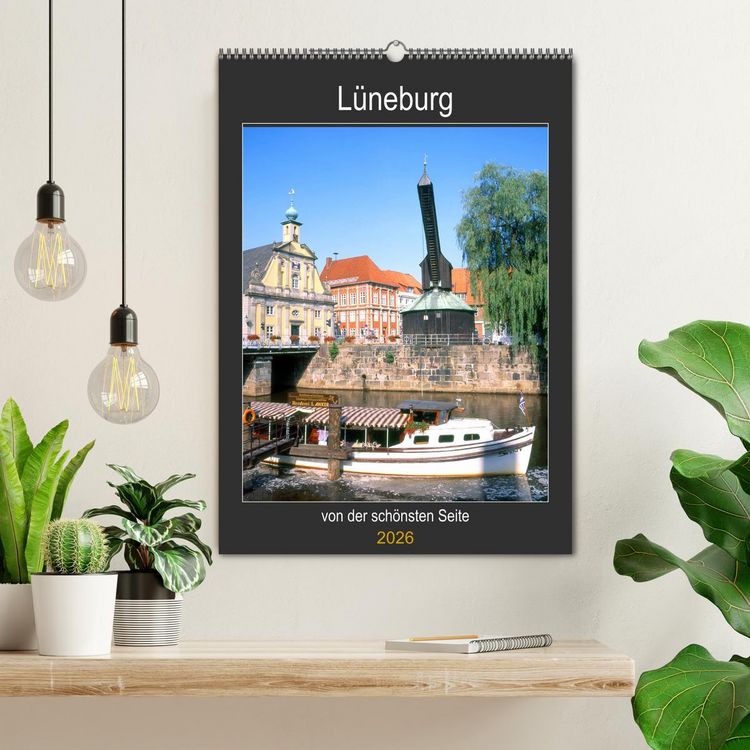Produktbild: L&uuml;neburg, von der sch&ouml;nsten Seite (Wandkalender 2026 DIN A2 hoch), CALVENDO Monatskalender