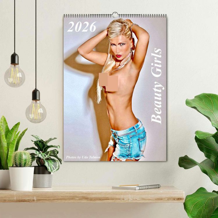 Produktbild: Beauty Girls 2026 (Wandkalender 2026 DIN A2 hoch), CALVENDO Monatskalender