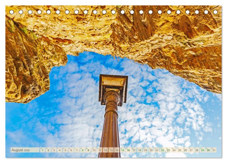 Produktbild: Oben - Bilder aus der Froschperspektive (Tischkalender 2026 DIN A5 quer), CALVENDO Monatskalender