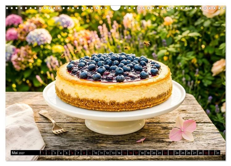 Produktbild: K&auml;sekuchen Kalender - K&ouml;stliche Dessertmomente (Wandkalender 2027 DIN A3 quer), CALVENDO Monatskalender