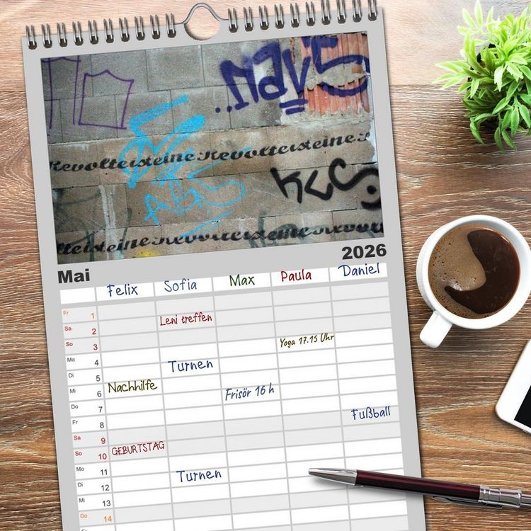 Produktbild: Familienplaner 2026 - Street-Art 2026 mit 5 Spalten (Wandkalender, 21 x 45 cm) CALVENDO
