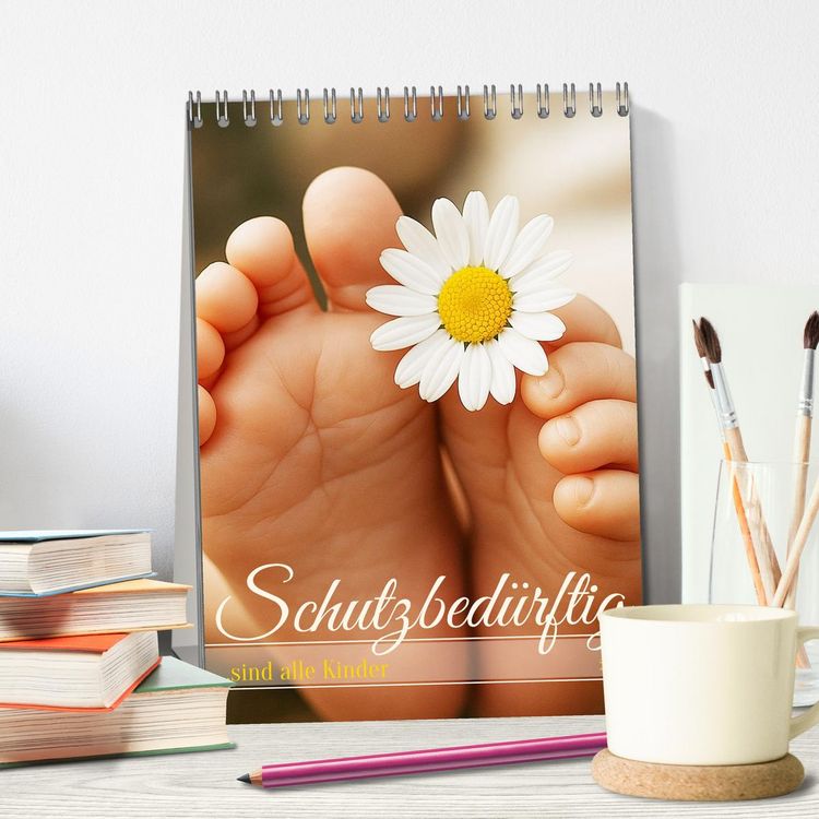 Produktbild: Schutzbed&uuml;rftig ...sind alle Kinder (Tischkalender 2026 DIN A5 hoch), CALVENDO Monatskalender