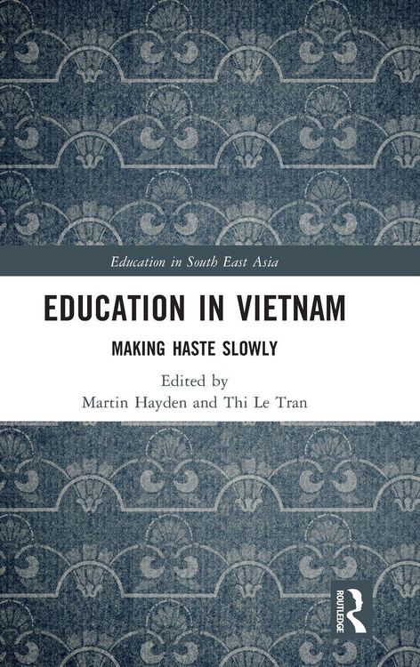 Produktbild: Education in Vietnam