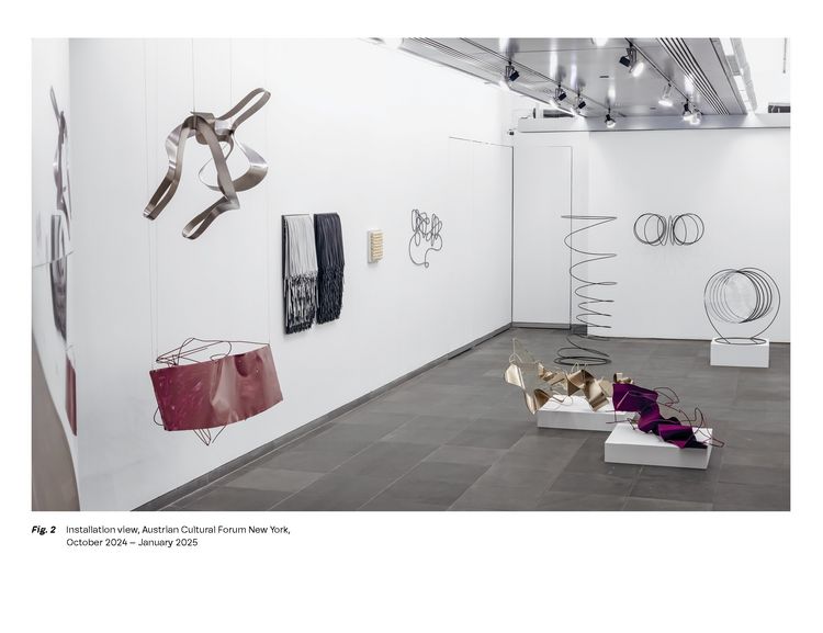 Produktbild: Across Time. Form and Space.