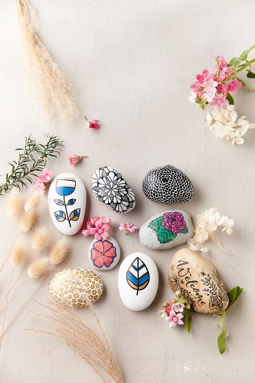 Produktbild: Kreativ-Set: Sag's mit Blumen - Florale Botschaften auf Steinen. Mit Anleitungsbuch und Material