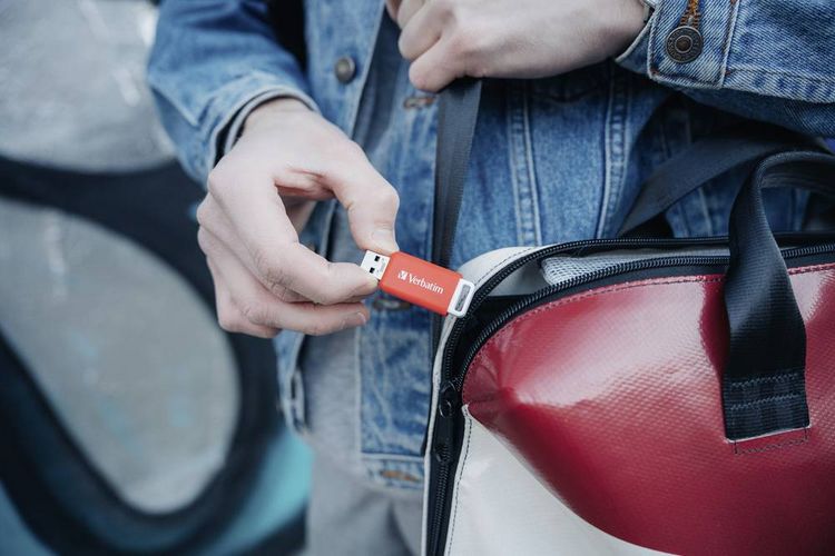 Produktbild: Verbatim V DataBar USB 2.0 Drive USB-Stick 16 GB Rot 49453 USB-A (USB 2.0)