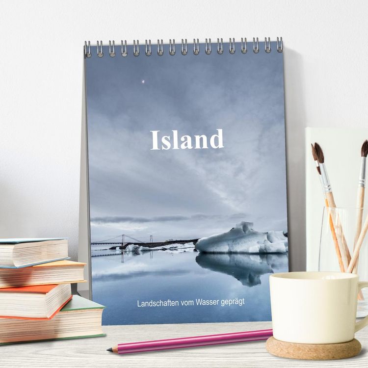 Produktbild: Island - Landschaften vom Wasser gepr&auml;gt (Tischkalender 2026 DIN A5 hoch), CALVENDO Monatskalender