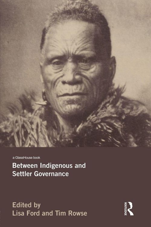Produktbild: Between Indigenous and Settler Governance