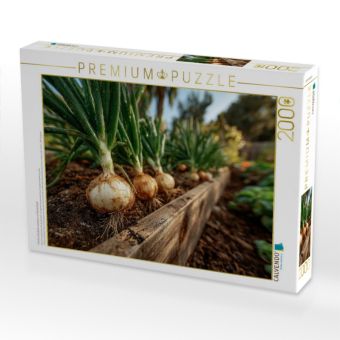 Produktbild: CALVENDO Puzzle Frische Zwiebeln wachsen im Gartenbeet | 2000 Teile Lege-Gr&ouml;&szlig;e 90x67cm Foto-Puzzle f&uuml;r gl&uuml;ckliche Stunden