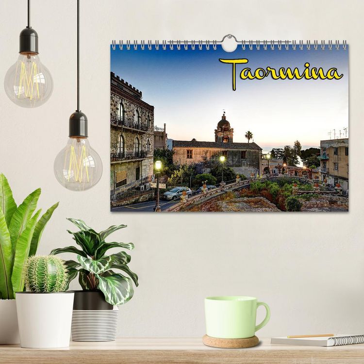 Produktbild: Taormina zur blauen Stunde (Wandkalender 2026 DIN A4 quer), CALVENDO Monatskalender