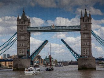 Produktbild: CALVENDO Puzzle Towerbridge | 1000 Teile Lege-Gr&ouml;&szlig;e 64x48cm Foto-Puzzle f&uuml;r gl&uuml;ckliche Stunden