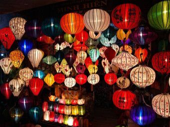 Produktbild: CALVENDO Puzzle Lampion-Laden | 1000 Teile Lege-Gr&ouml;&szlig;e 64x48cm Foto-Puzzle f&uuml;r gl&uuml;ckliche Stunden