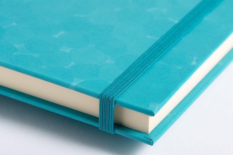 Produktbild: Anaconda Notizbuch/Notebook/Blank Book, punktiert, textiles Gummiband, gr&uuml;n, Hardcover (A5), 120g/m&sup2; Papier