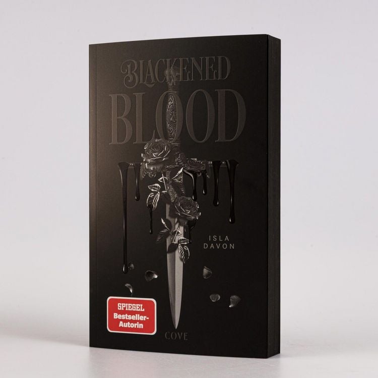 Produktbild: Blackened Blood (Blackened Blade 3)