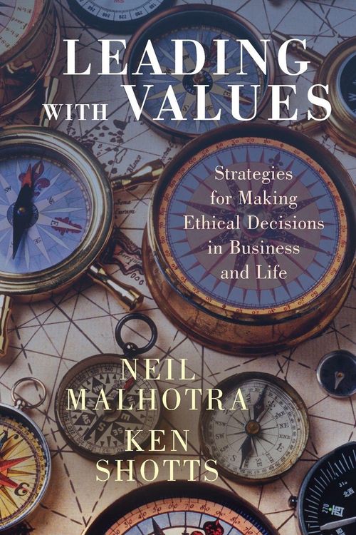 Produktbild: Leading With Values