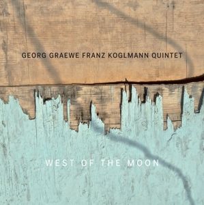 Produktbild: West of the Moon