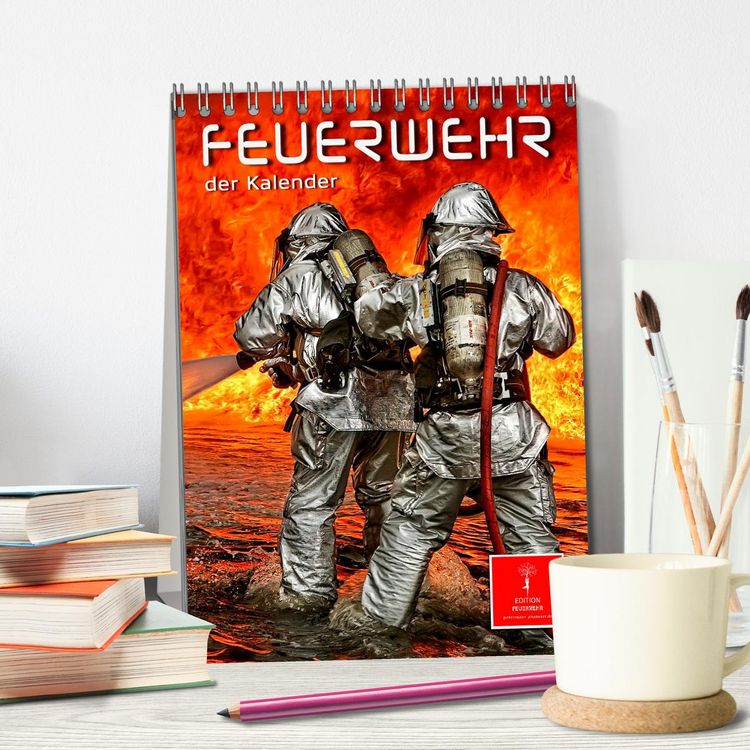 Produktbild: Feuerwehr - der Kalender (Tischkalender 2026 DIN A5 hoch), CALVENDO Monatskalender