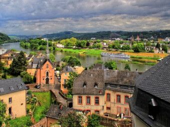 Produktbild: CALVENDO Puzzle Blick auf Trier und die Mosel | 1000 Teile Lege-Gr&ouml;&szlig;e 64x48cm Foto-Puzzle f&uuml;r gl&uuml;ckliche Stunden