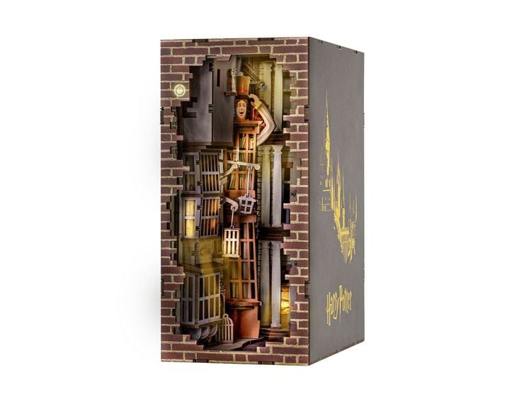 Book Nook DIY B&uuml;cherecke Harry Potter Diagon Alley (Winkelgasse) von Revell Tiny Adventures